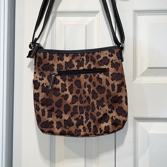 Cheetah Print Crossbody Purse - Picture 4 of 6